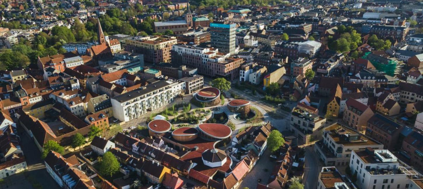 Dronefoto H. C. Andersen museum 